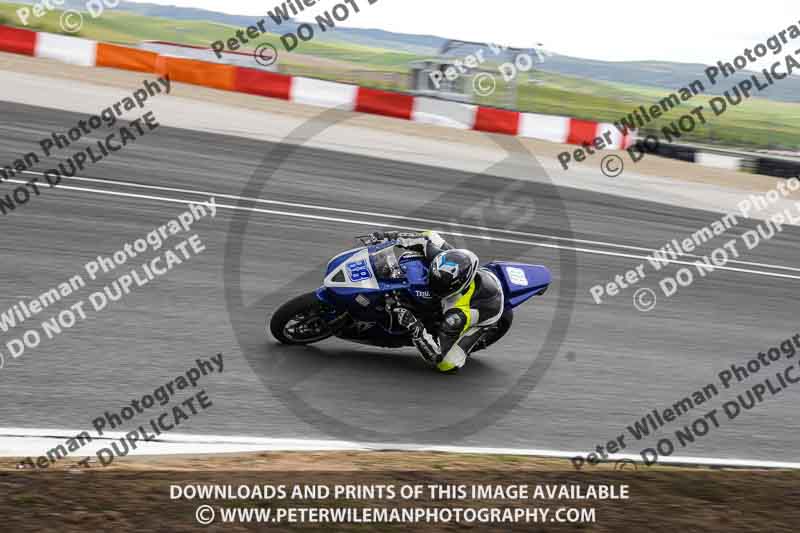 cadwell no limits trackday;cadwell park;cadwell park photographs;cadwell trackday photographs;enduro digital images;event digital images;eventdigitalimages;navarra;no limits trackdays;peter wileman photography;racing digital images;trackday digital images;trackday photos
